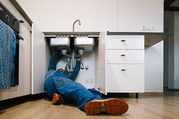 Professional Leak Detection technician working in Landers, CA